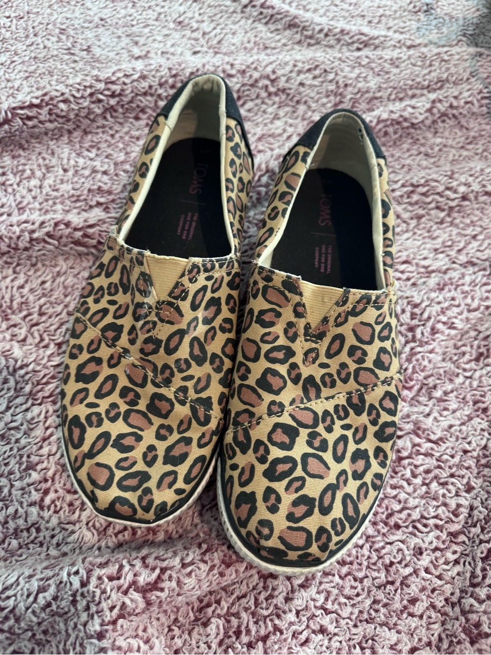 Toms Leopard Print Slip-On Flats - Tan & Black